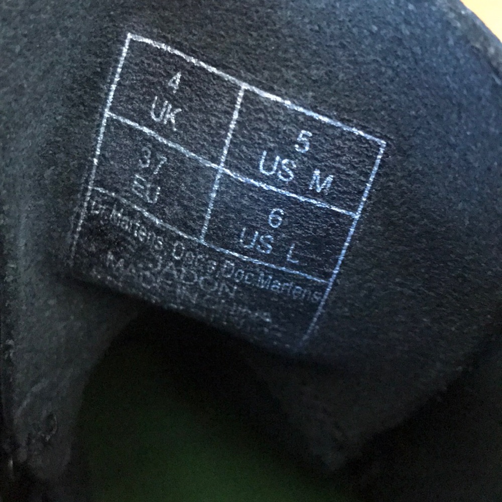 🔴SOLD🔴Brand new dr Martens Jadon platform boots - Picture 4 of 4